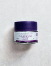 Ardaraz Crema Facial Hidratante Water: Nutrición y Suavidad Perdurable